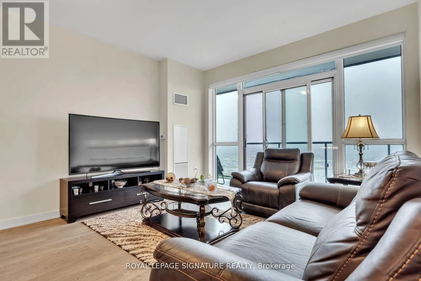 1602 - 4677 GLEN ERIN DRIVE