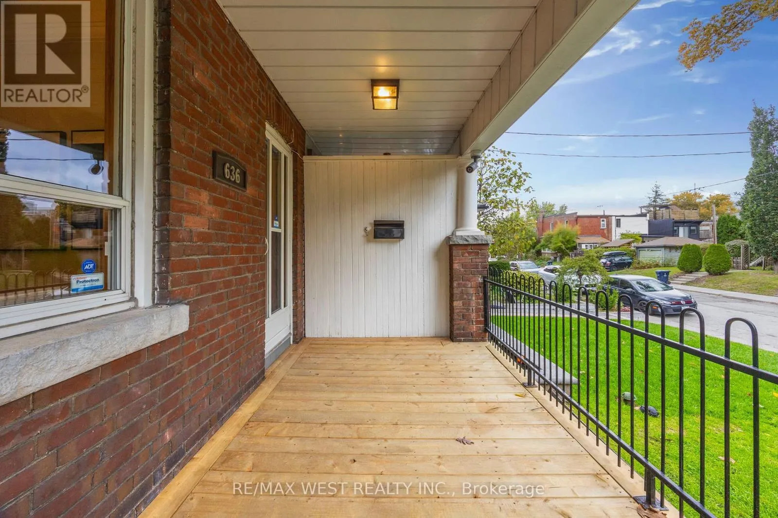 636 BERESFORD AVENUE