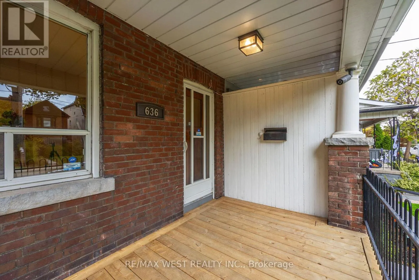 636 BERESFORD AVENUE