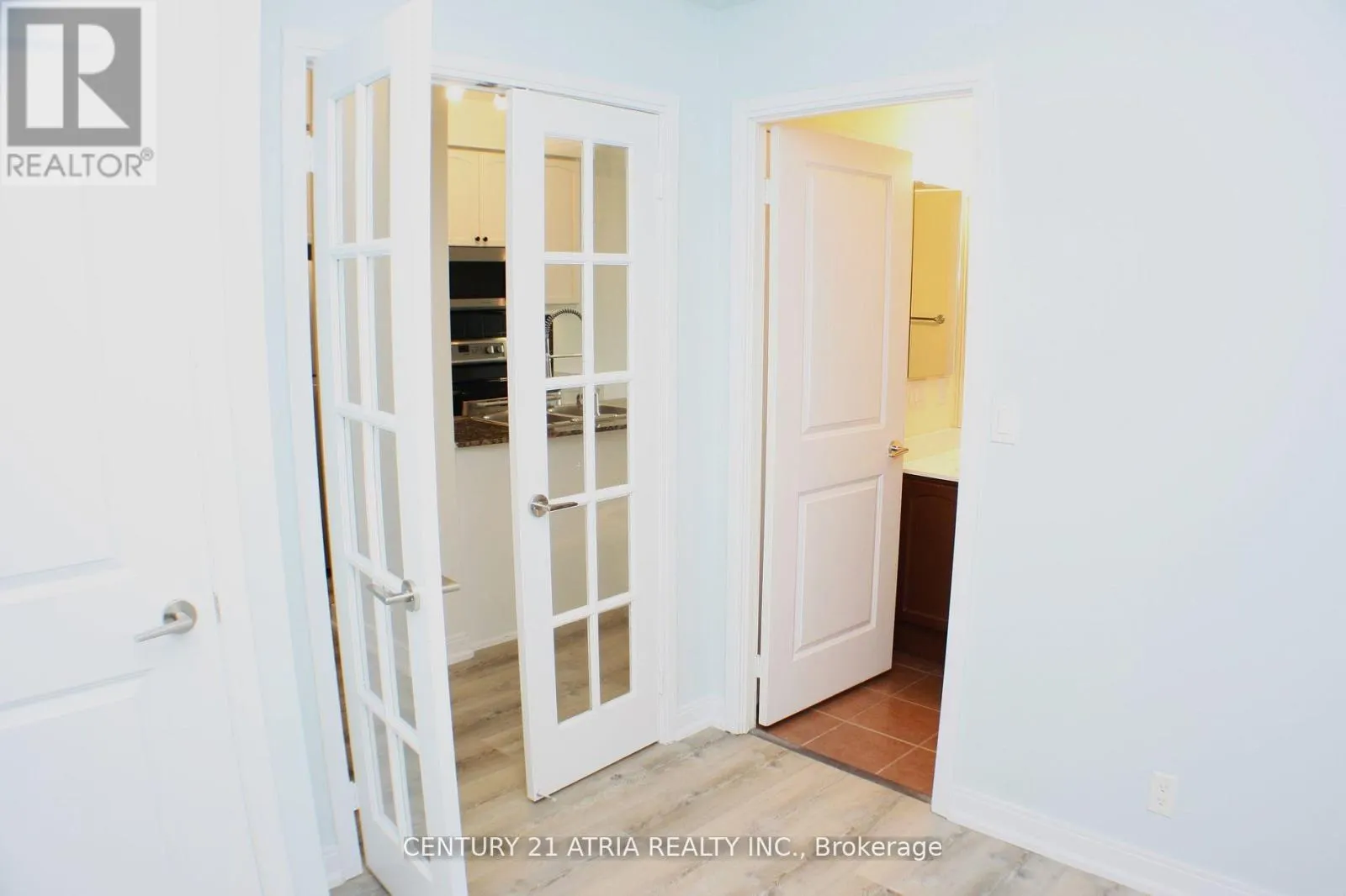 3010 - 80 ABSOLUTE AVENUE