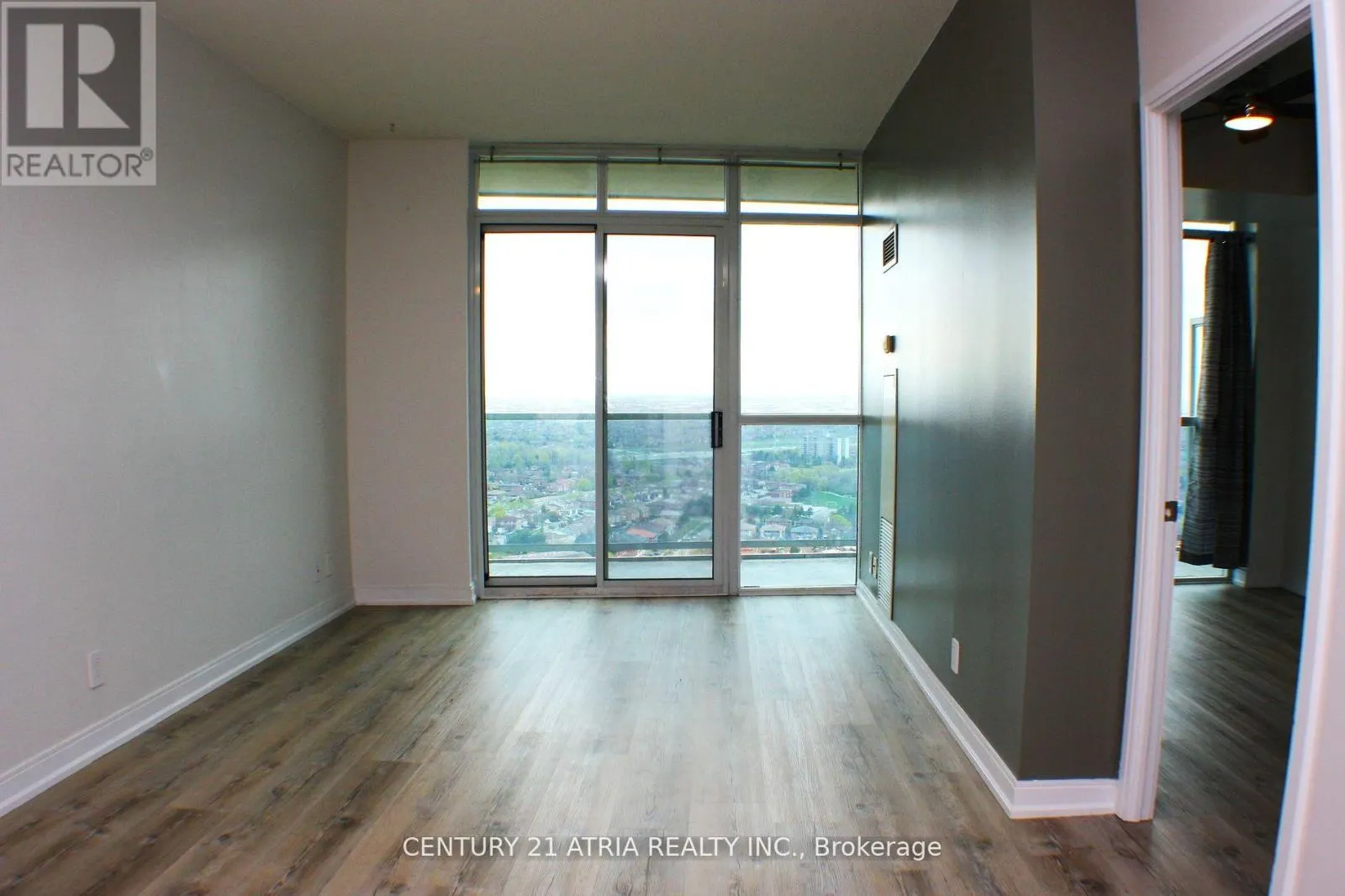 3010 - 80 ABSOLUTE AVENUE