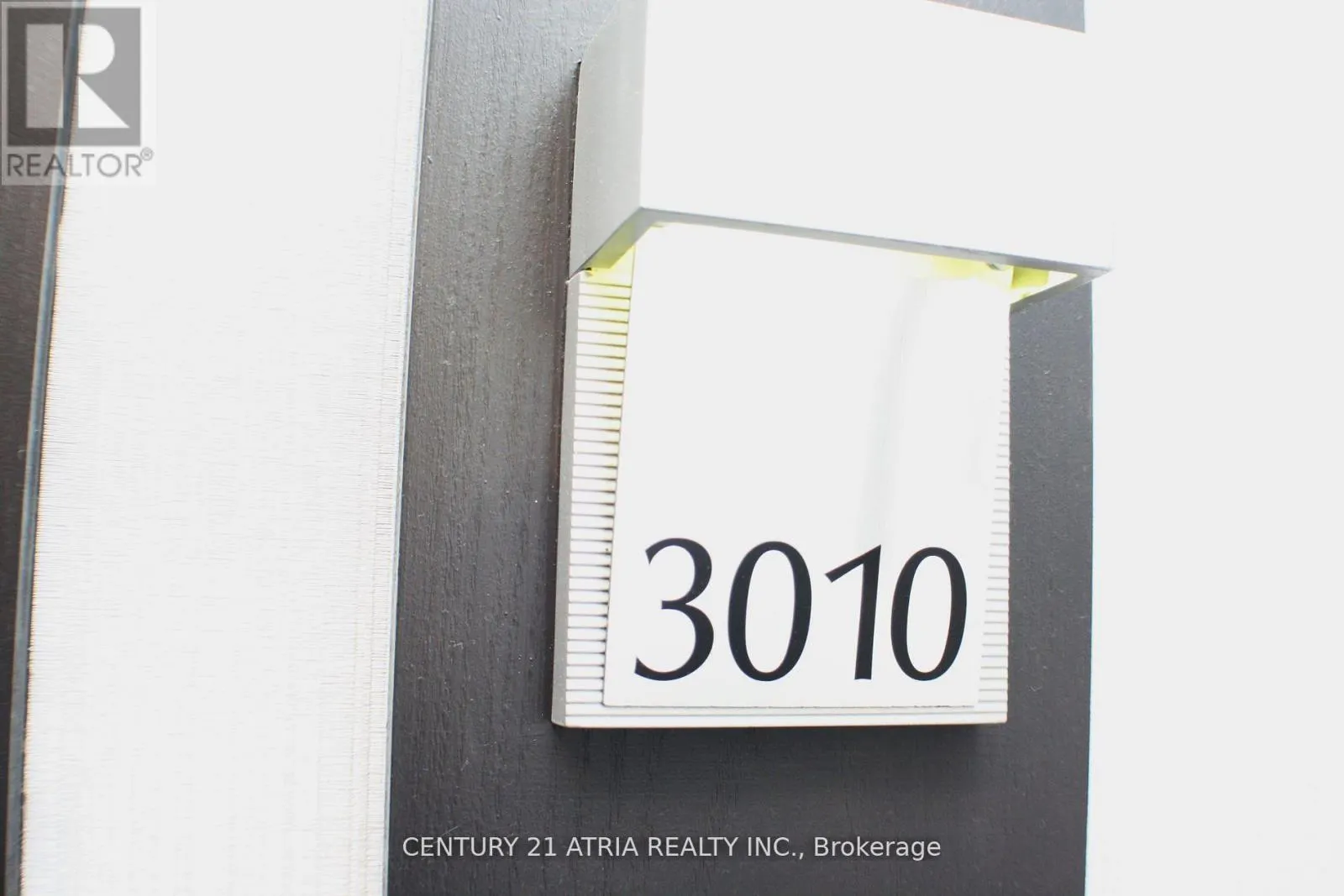 3010 - 80 ABSOLUTE AVENUE