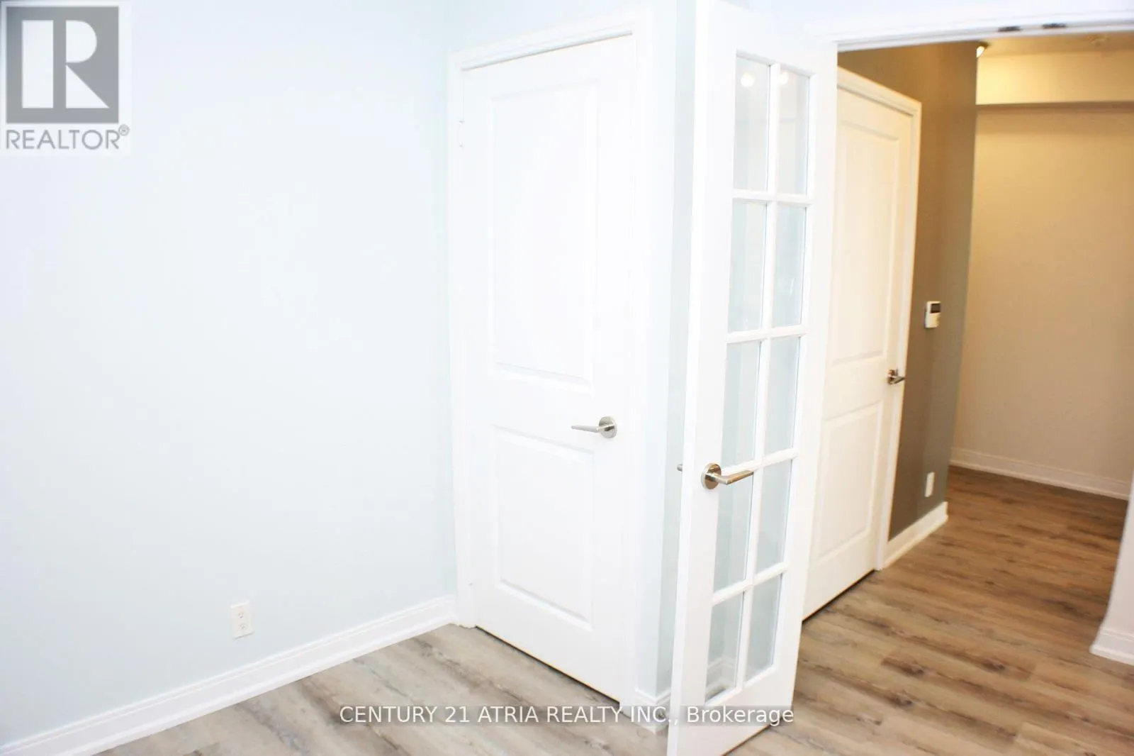 3010 - 80 ABSOLUTE AVENUE