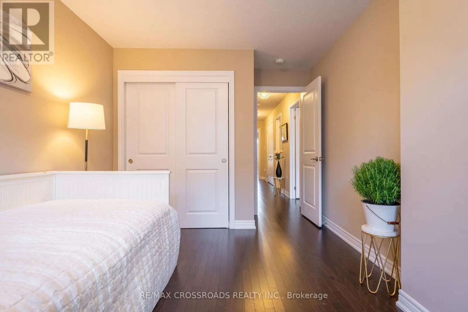 3333 MOCKINGBIRD COMMON E