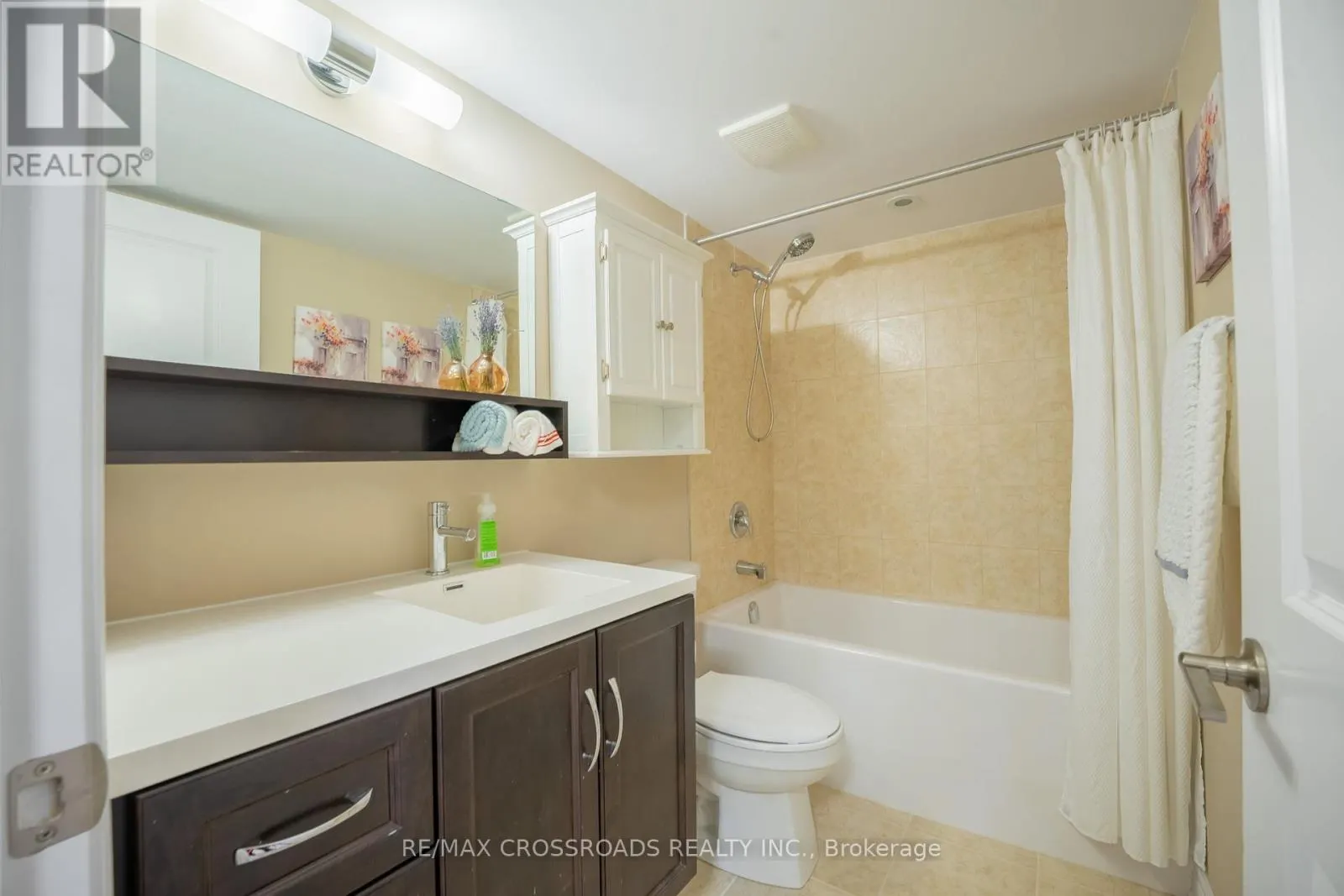 3333 MOCKINGBIRD COMMON E