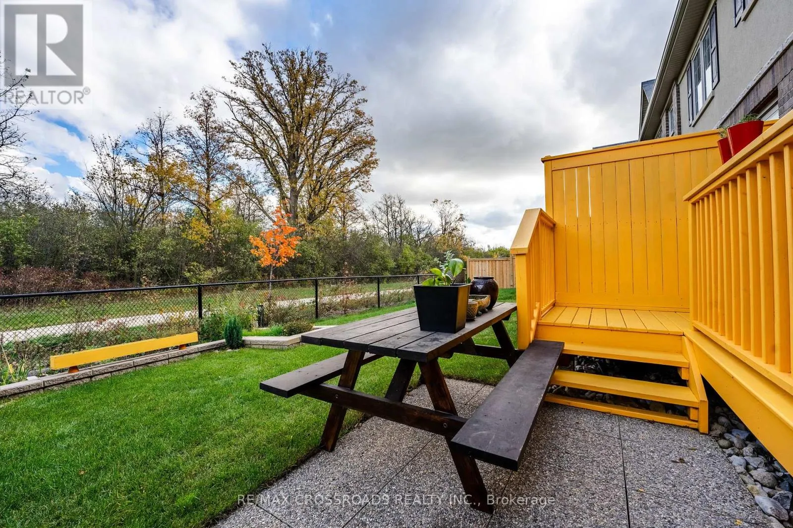 3333 MOCKINGBIRD COMMON E