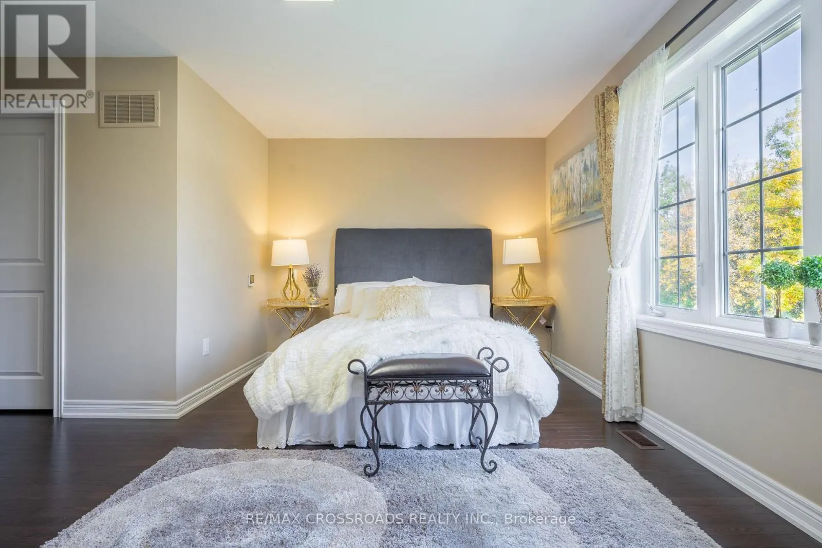 3333 MOCKINGBIRD COMMON E