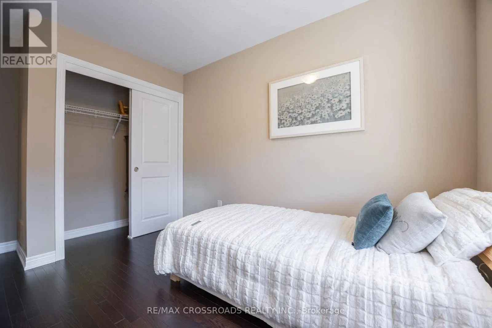 3333 MOCKINGBIRD COMMON E