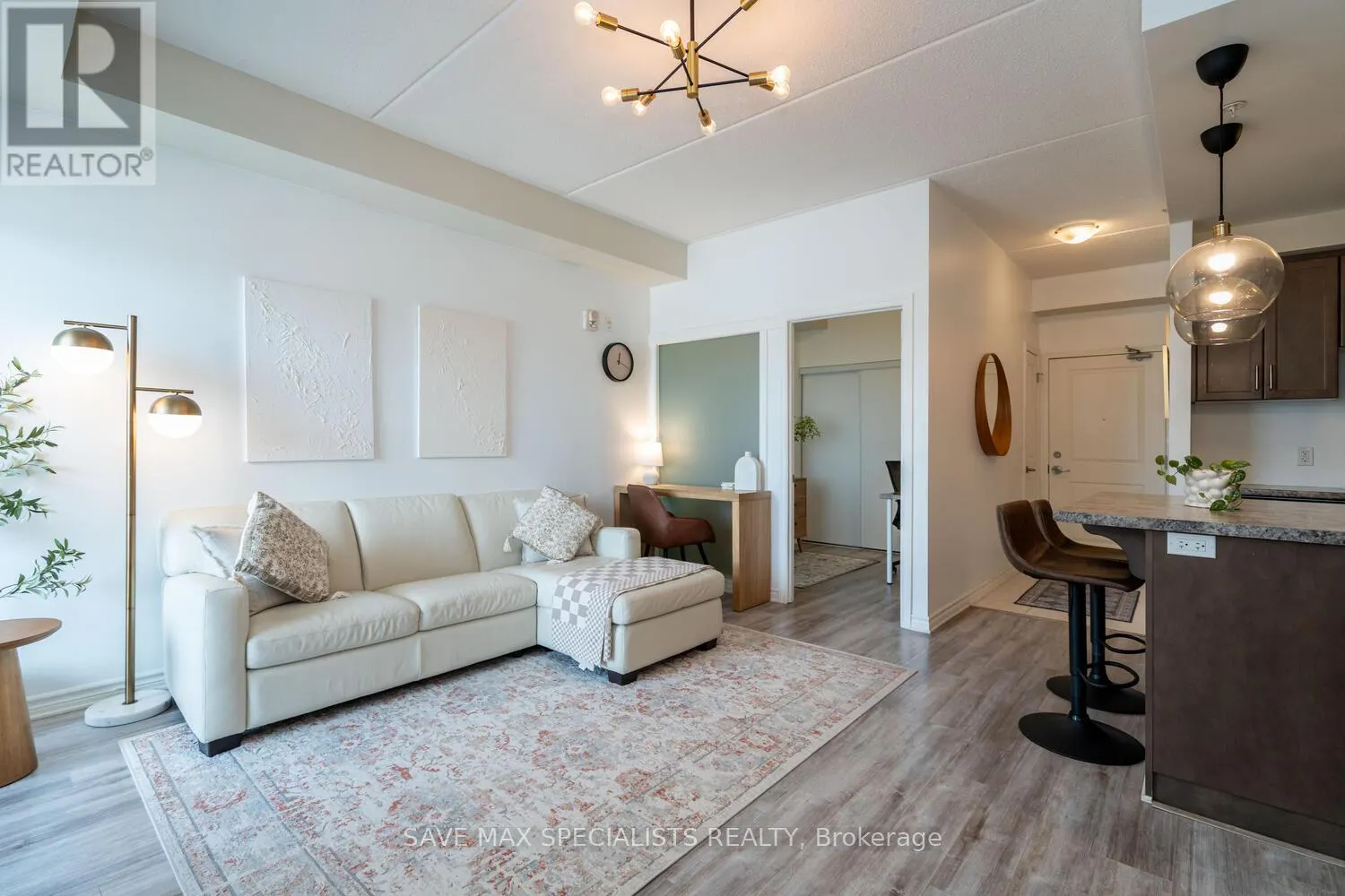 422 - 640 SAUVE STREET