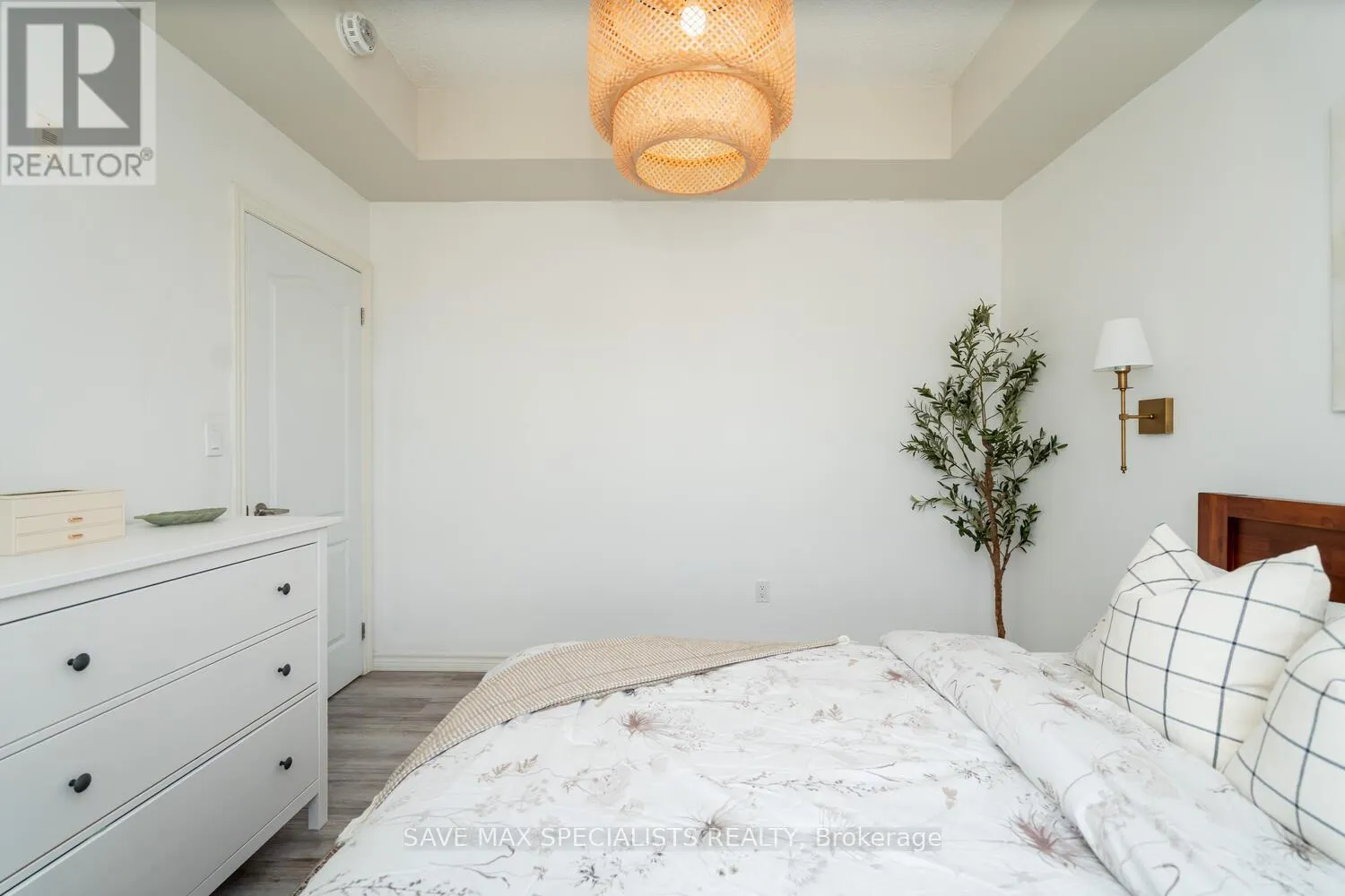 422 - 640 SAUVE STREET