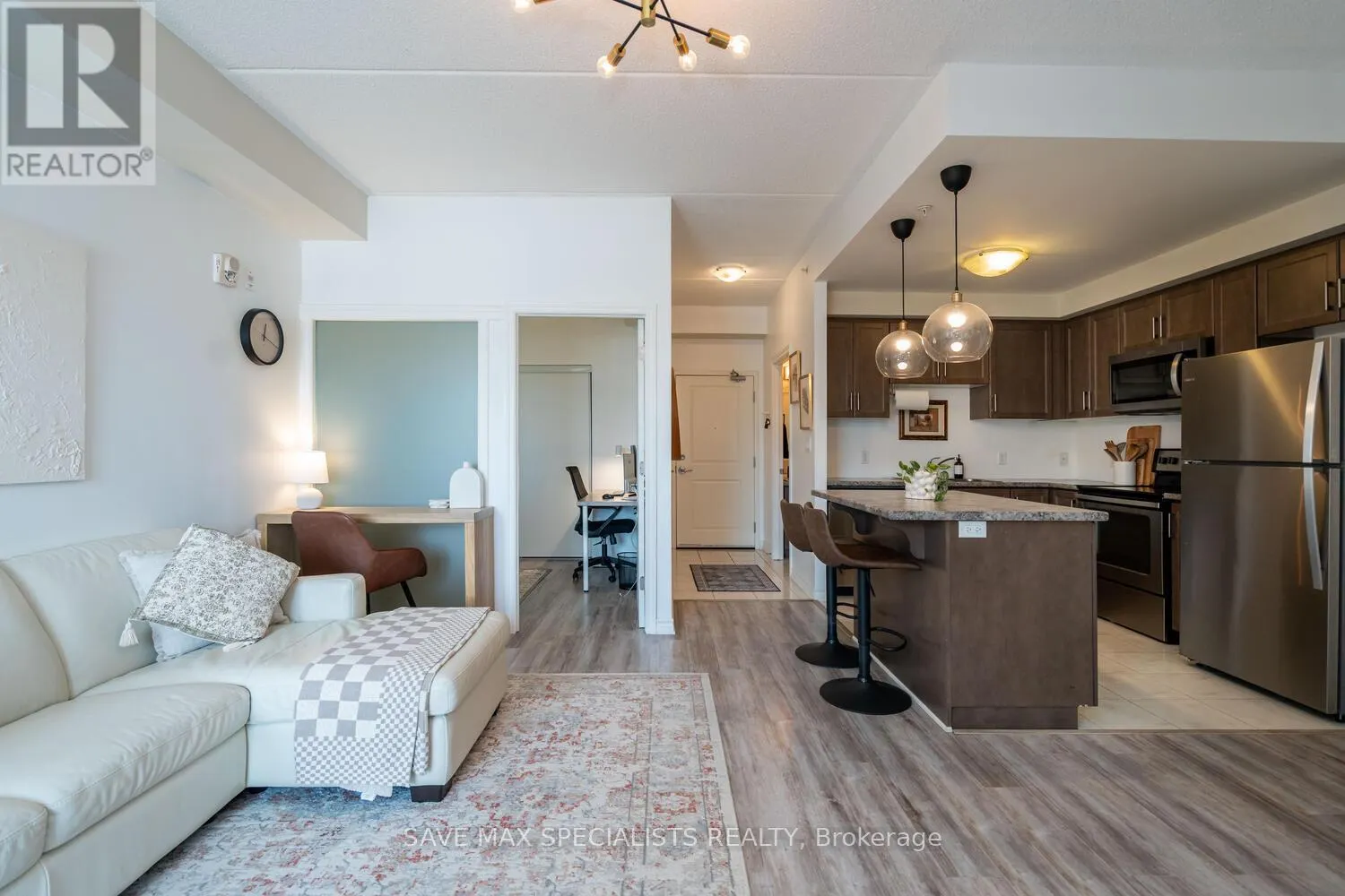 422 - 640 SAUVE STREET