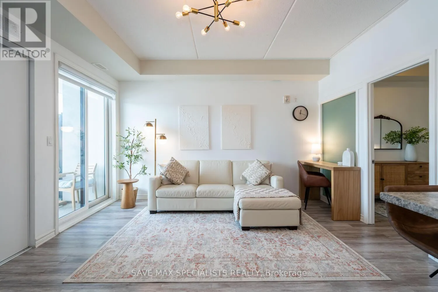 422 - 640 SAUVE STREET