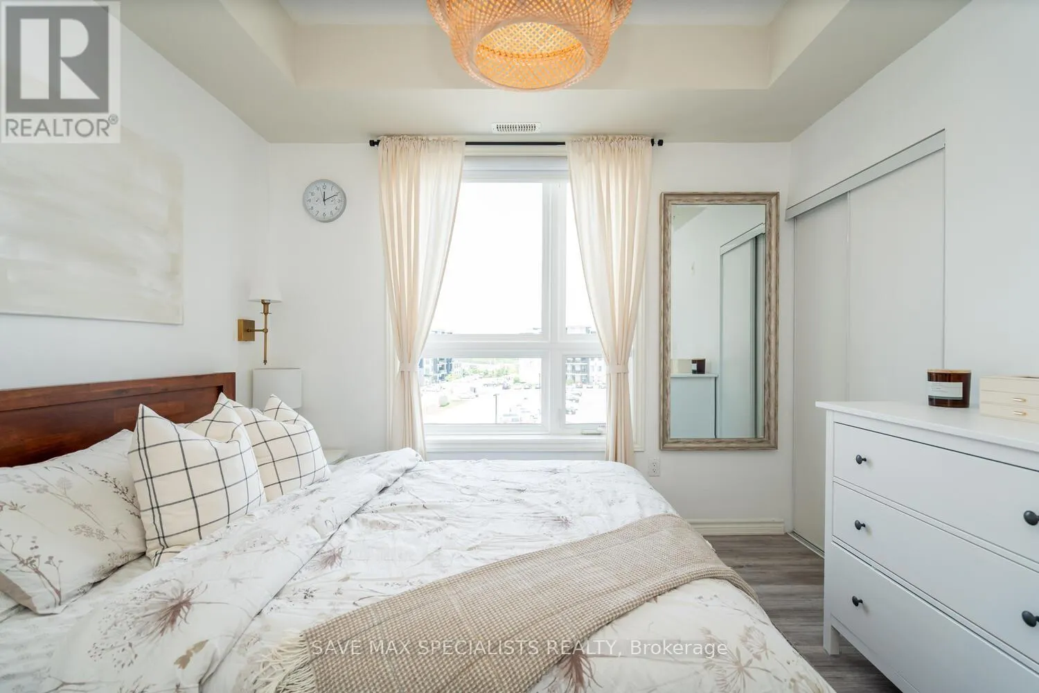 422 - 640 SAUVE STREET