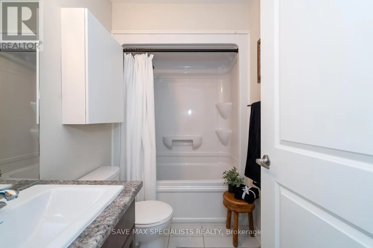 422 - 640 SAUVE STREET