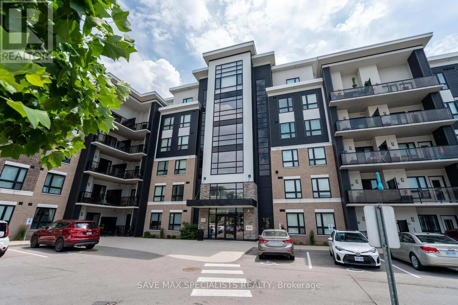 422 - 640 SAUVE STREET