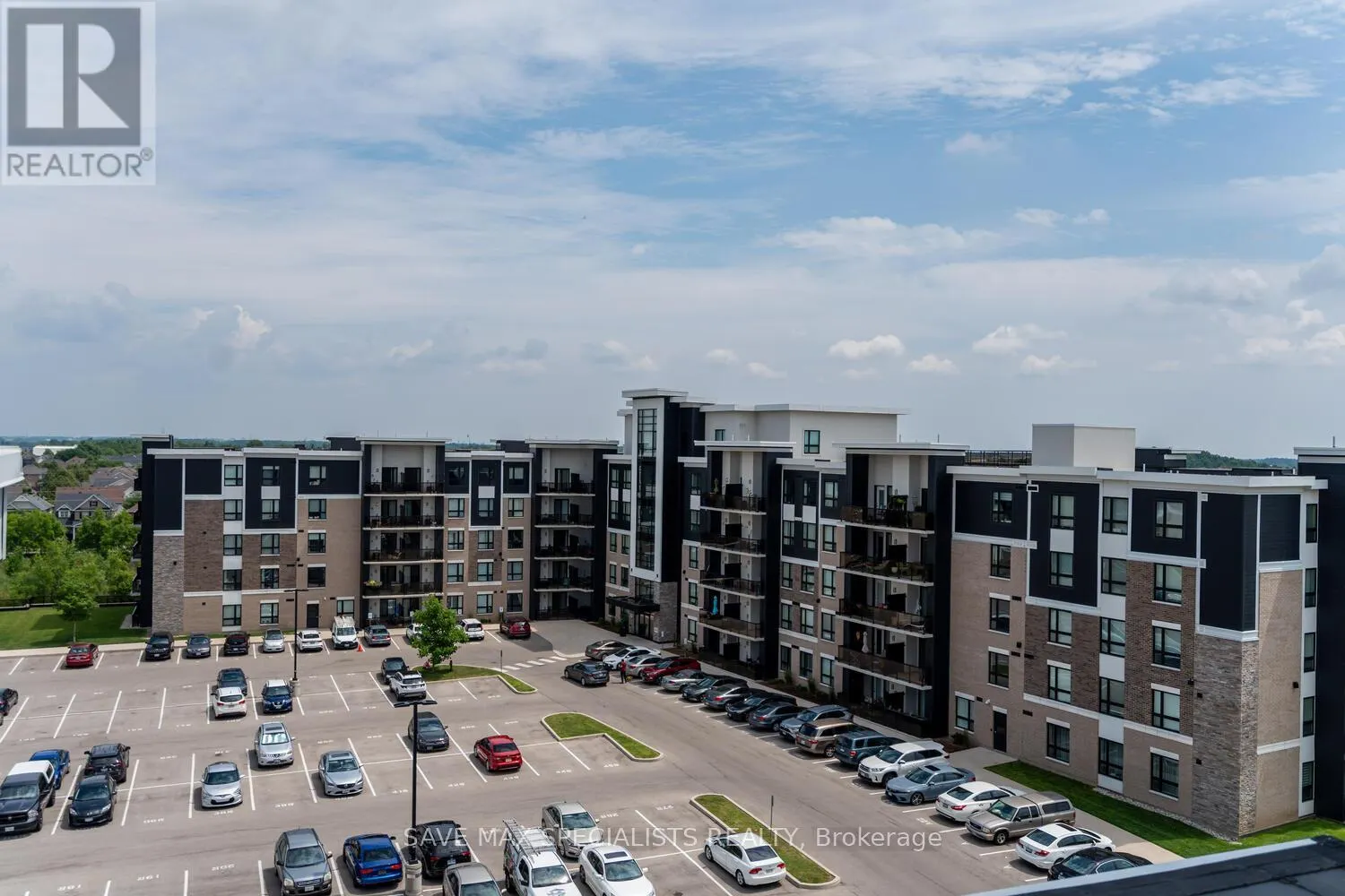 422 - 640 SAUVE STREET