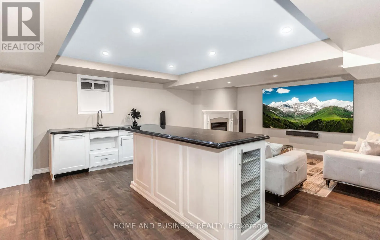 2192 OAKMEAD BOULEVARD