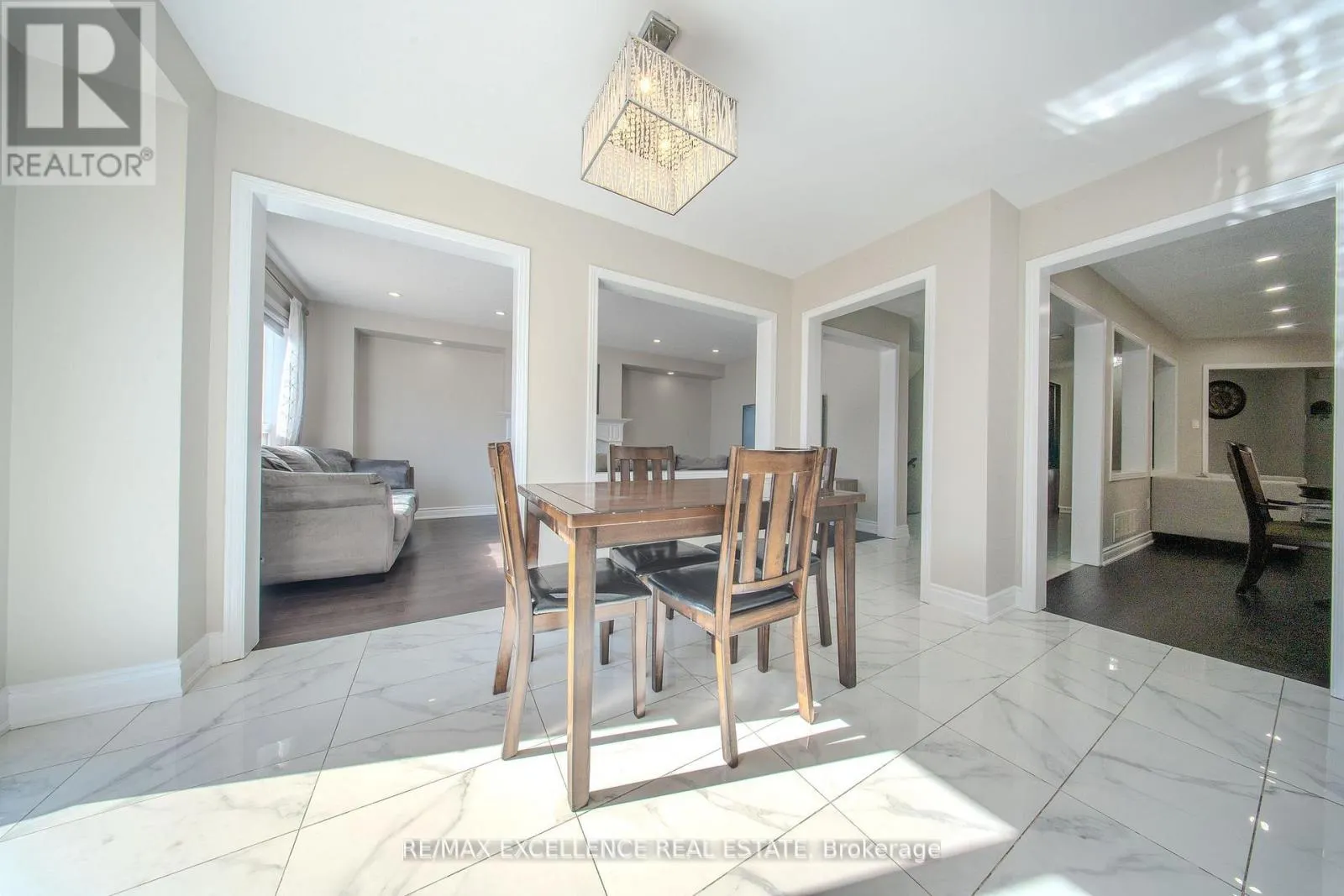 111 RIVER ROCK CRESCENT