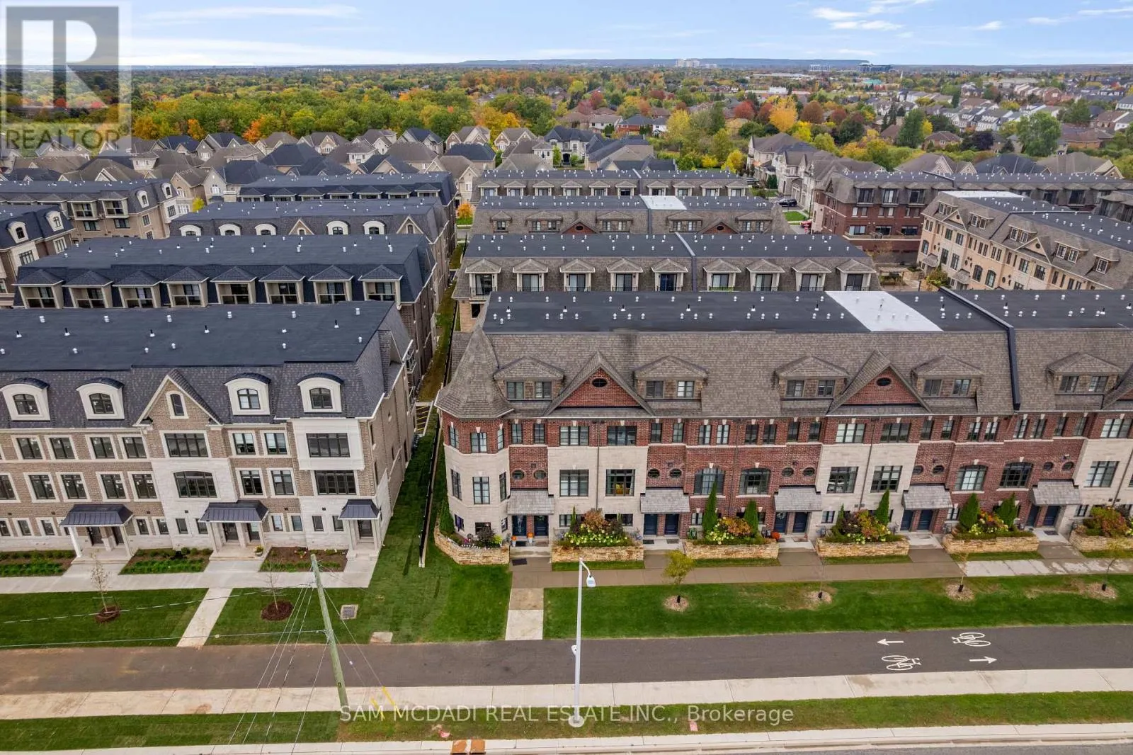 2 - 2160 TRAFALGAR ROAD