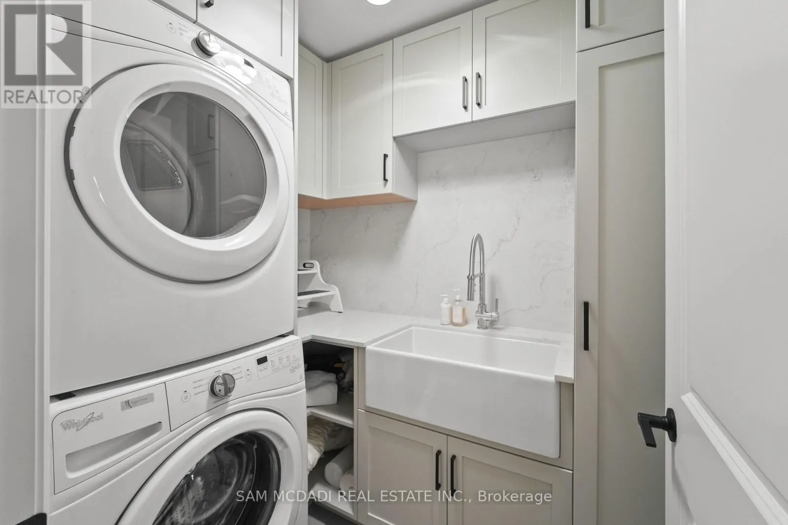 2 - 2160 TRAFALGAR ROAD