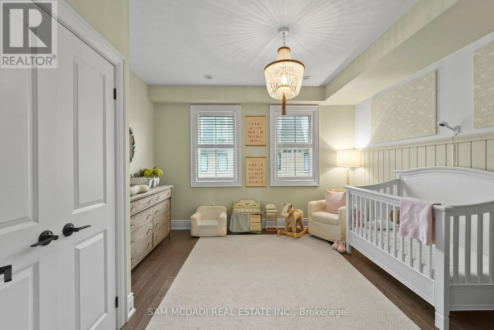 2 - 2160 TRAFALGAR ROAD