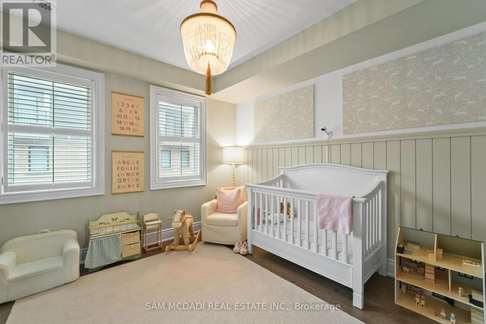 2 - 2160 TRAFALGAR ROAD