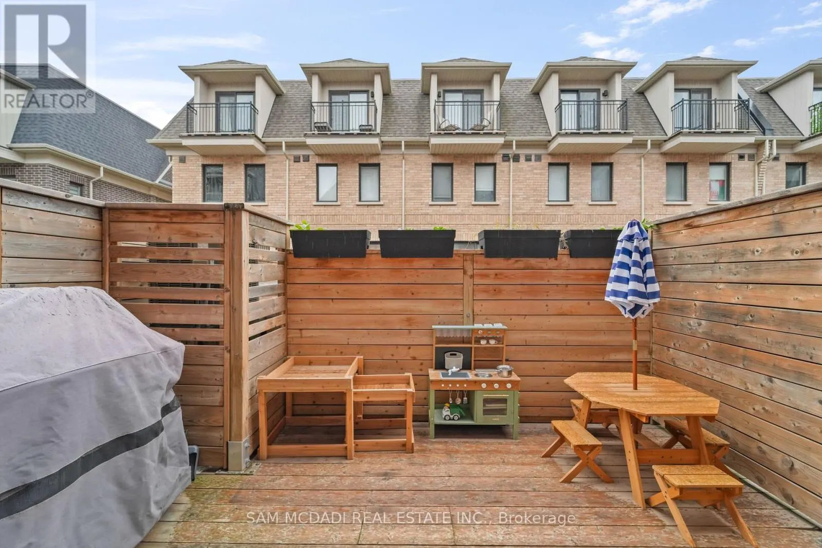 2 - 2160 TRAFALGAR ROAD