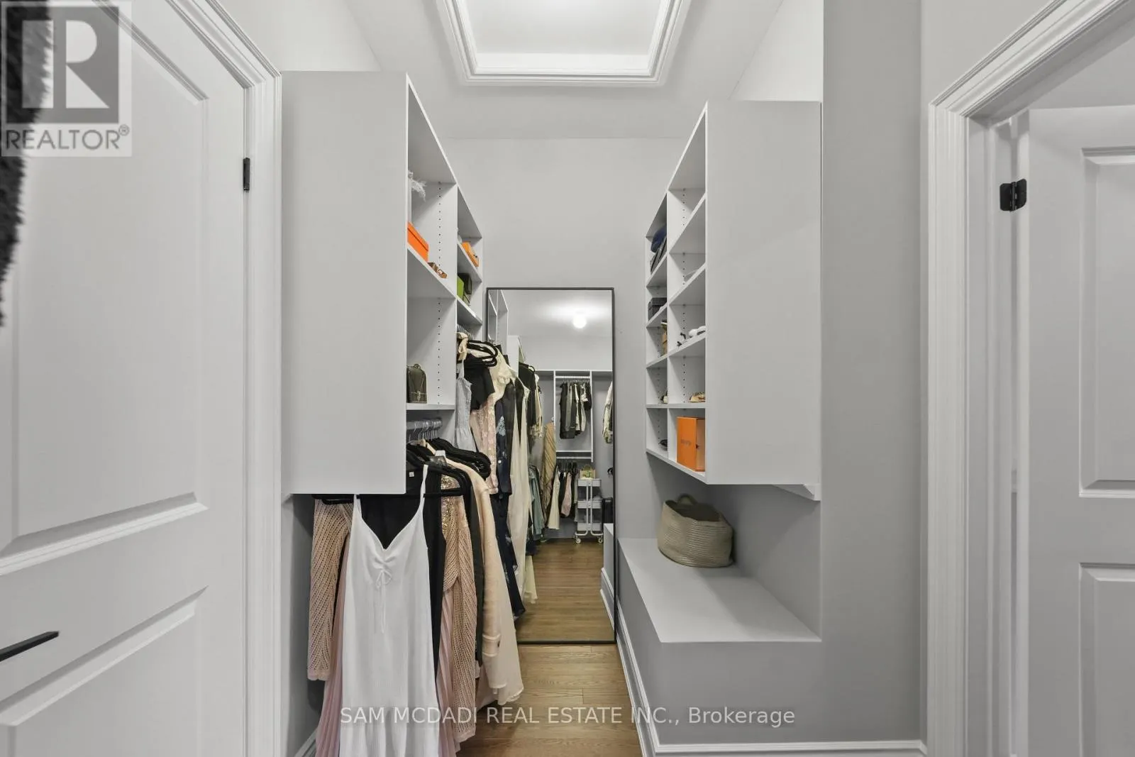 2 - 2160 TRAFALGAR ROAD