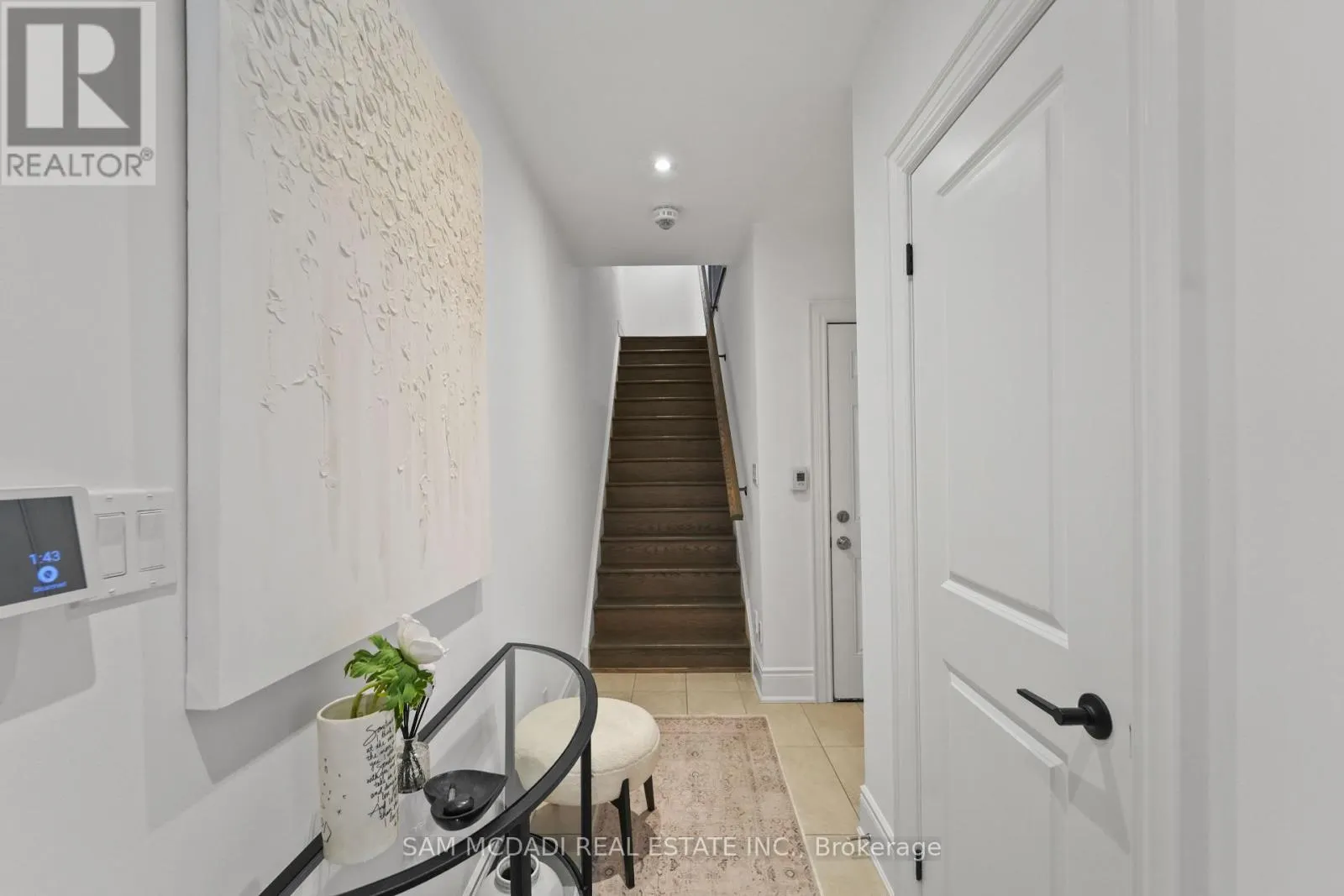 2 - 2160 TRAFALGAR ROAD