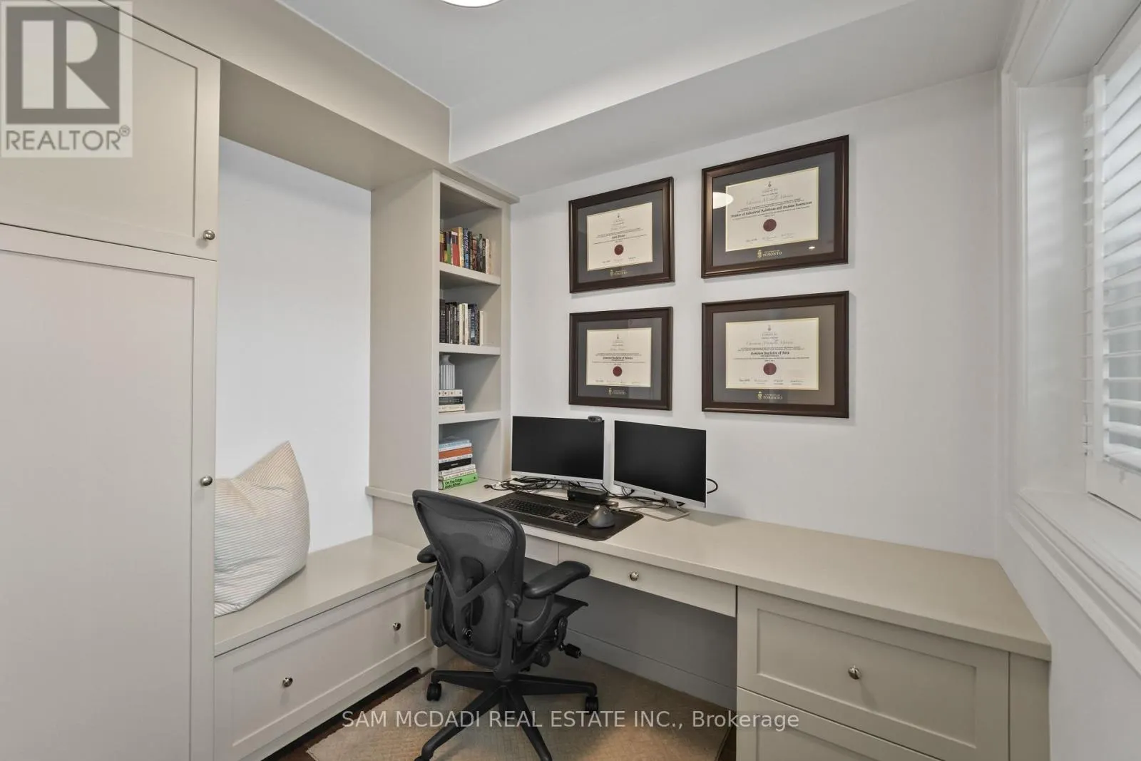 2 - 2160 TRAFALGAR ROAD