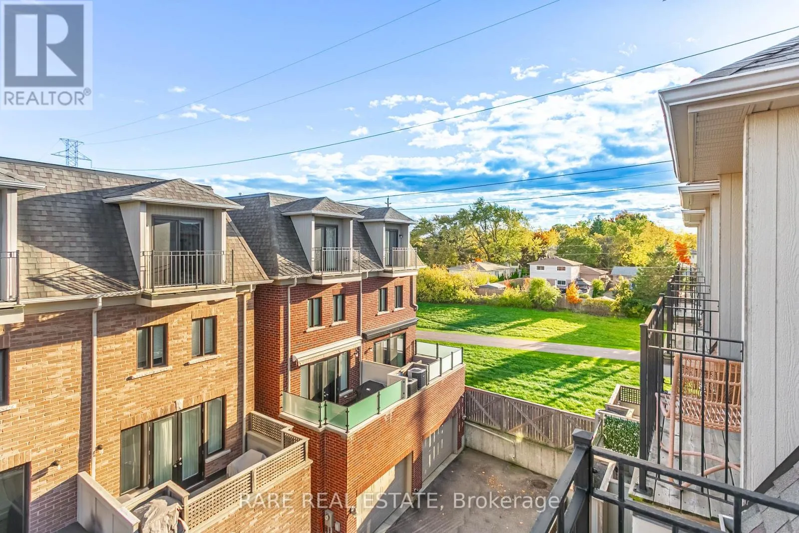 114 - 1812 BURNHAMTHORPE ROAD E