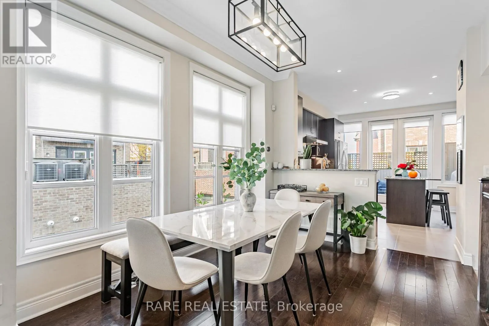 114 - 1812 BURNHAMTHORPE ROAD E