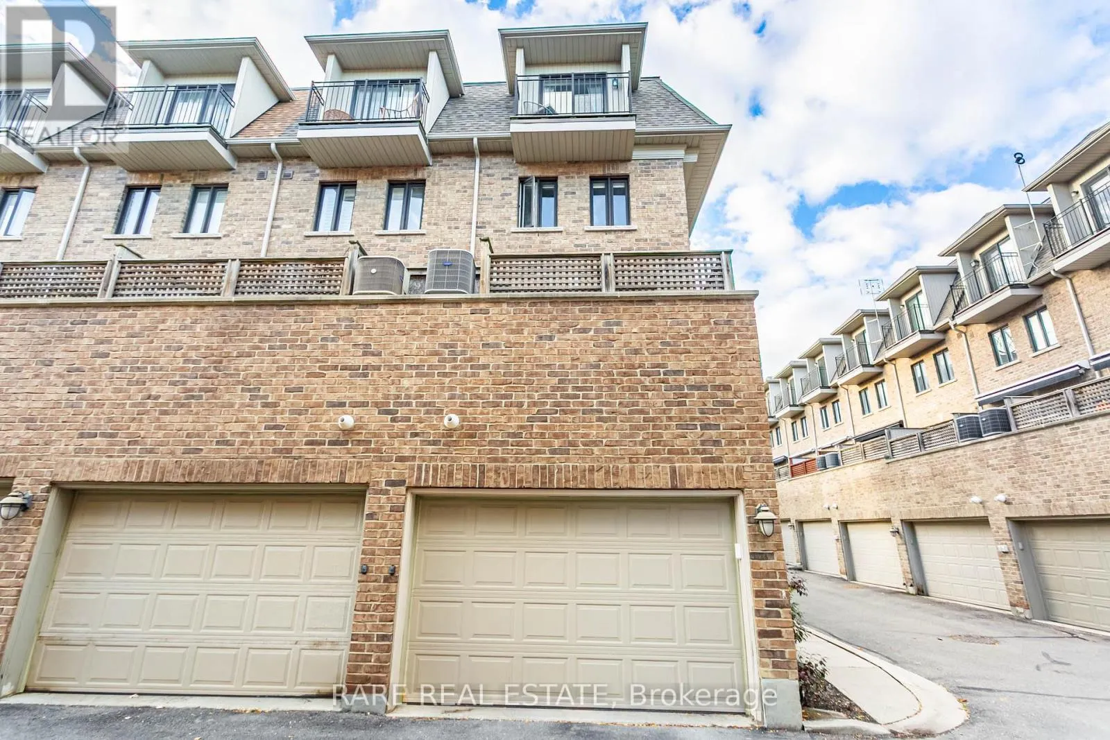 114 - 1812 BURNHAMTHORPE ROAD E