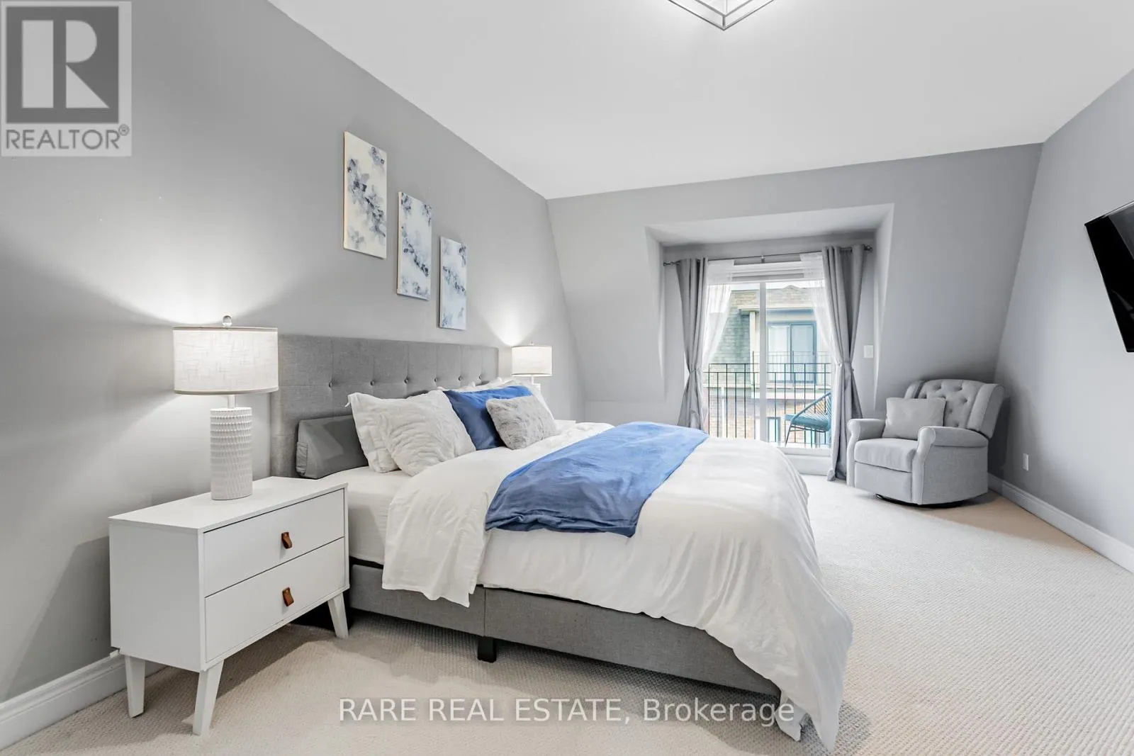 114 - 1812 BURNHAMTHORPE ROAD E