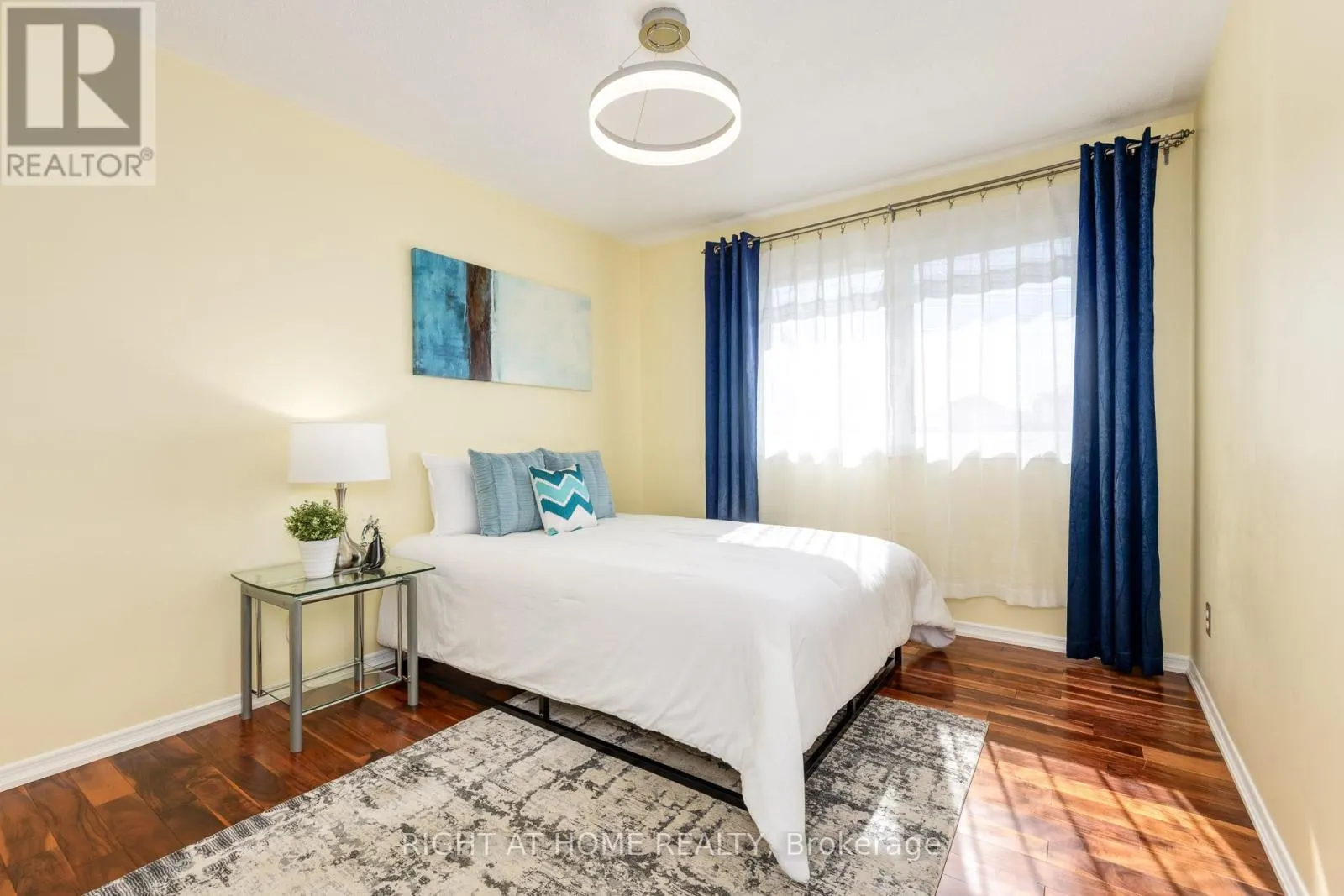 223 RIVER OAKS BOULEVARD W