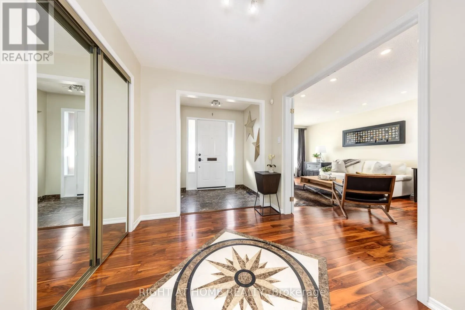 223 RIVER OAKS BOULEVARD W