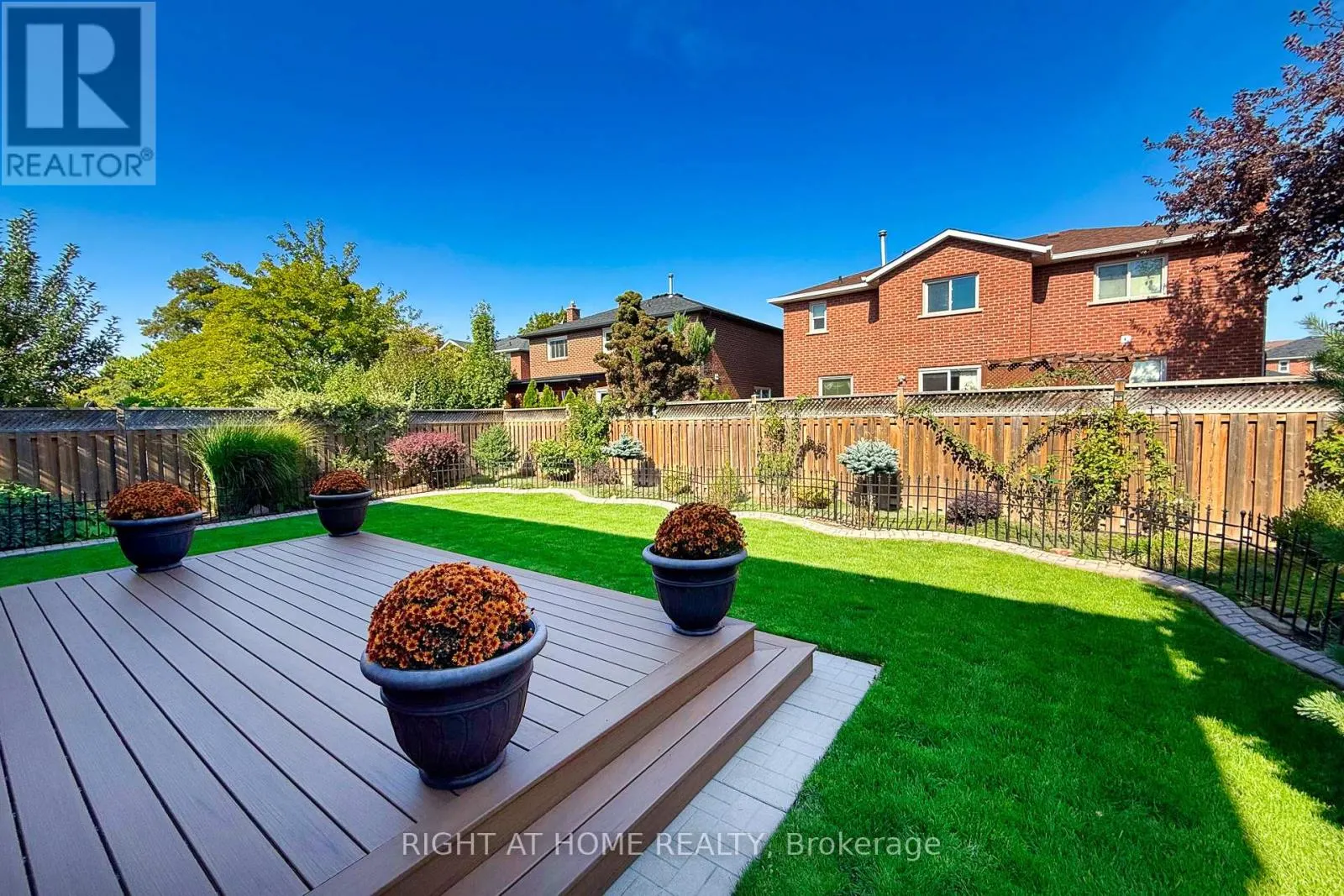 223 RIVER OAKS BOULEVARD W