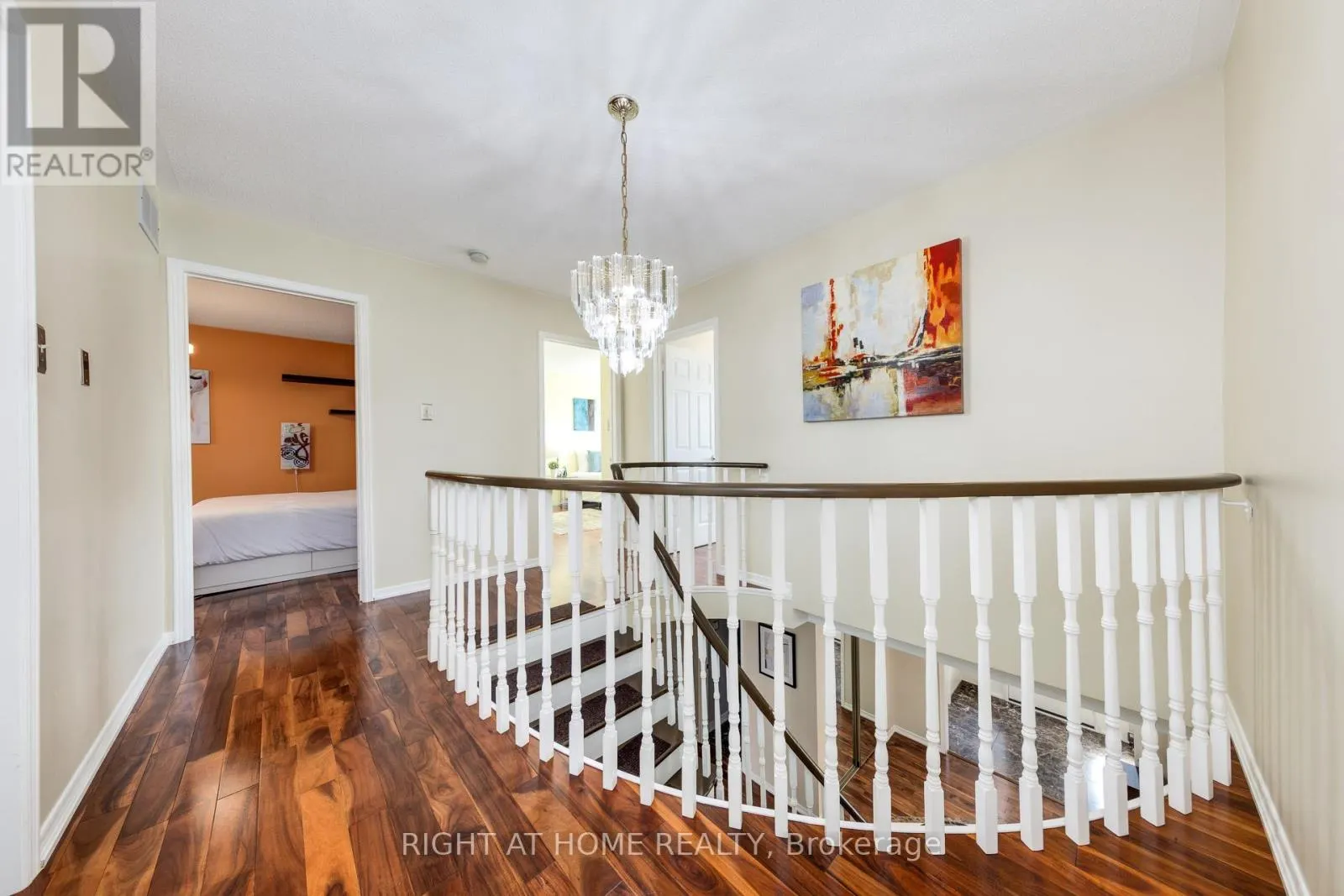 223 RIVER OAKS BOULEVARD W