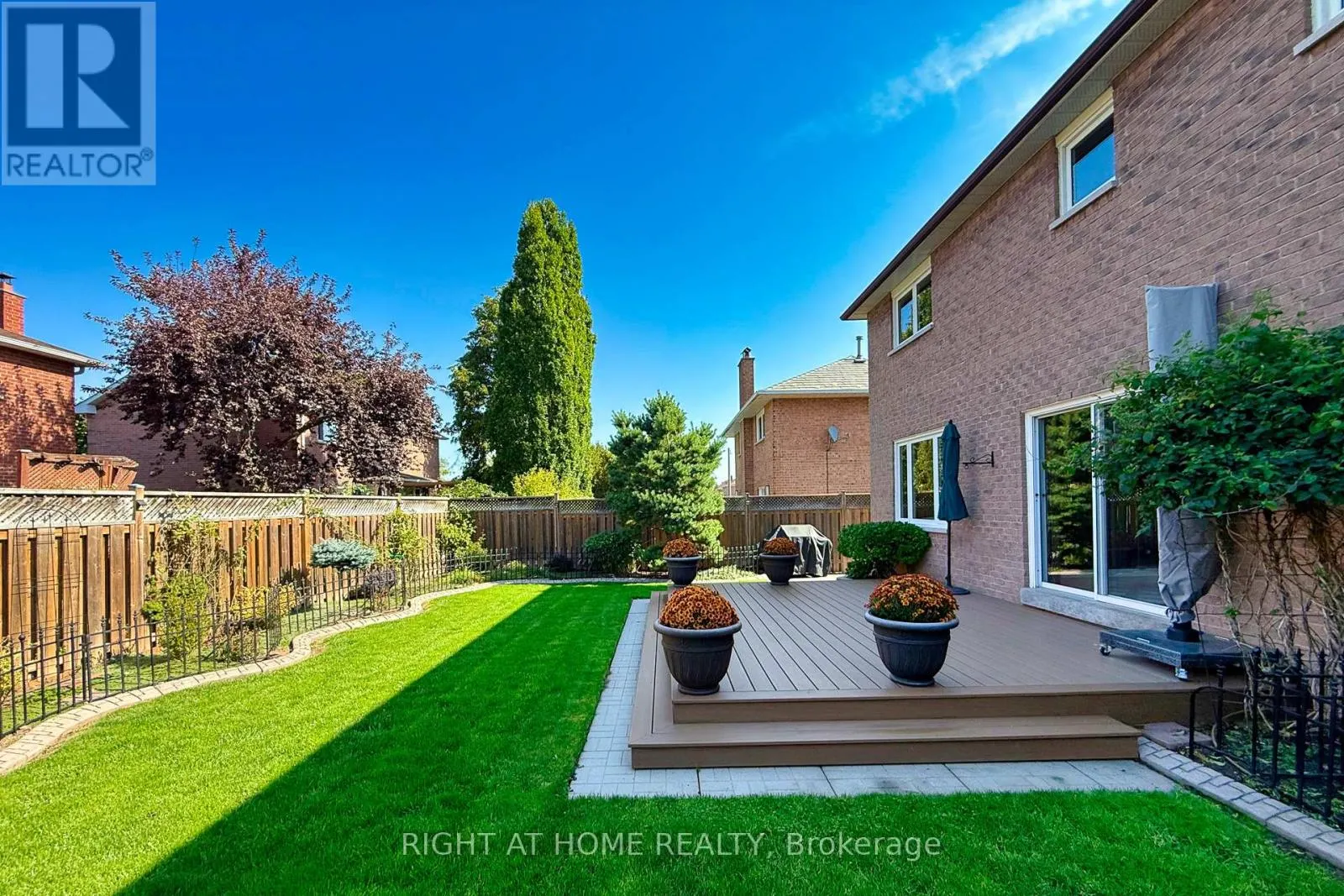 223 RIVER OAKS BOULEVARD W