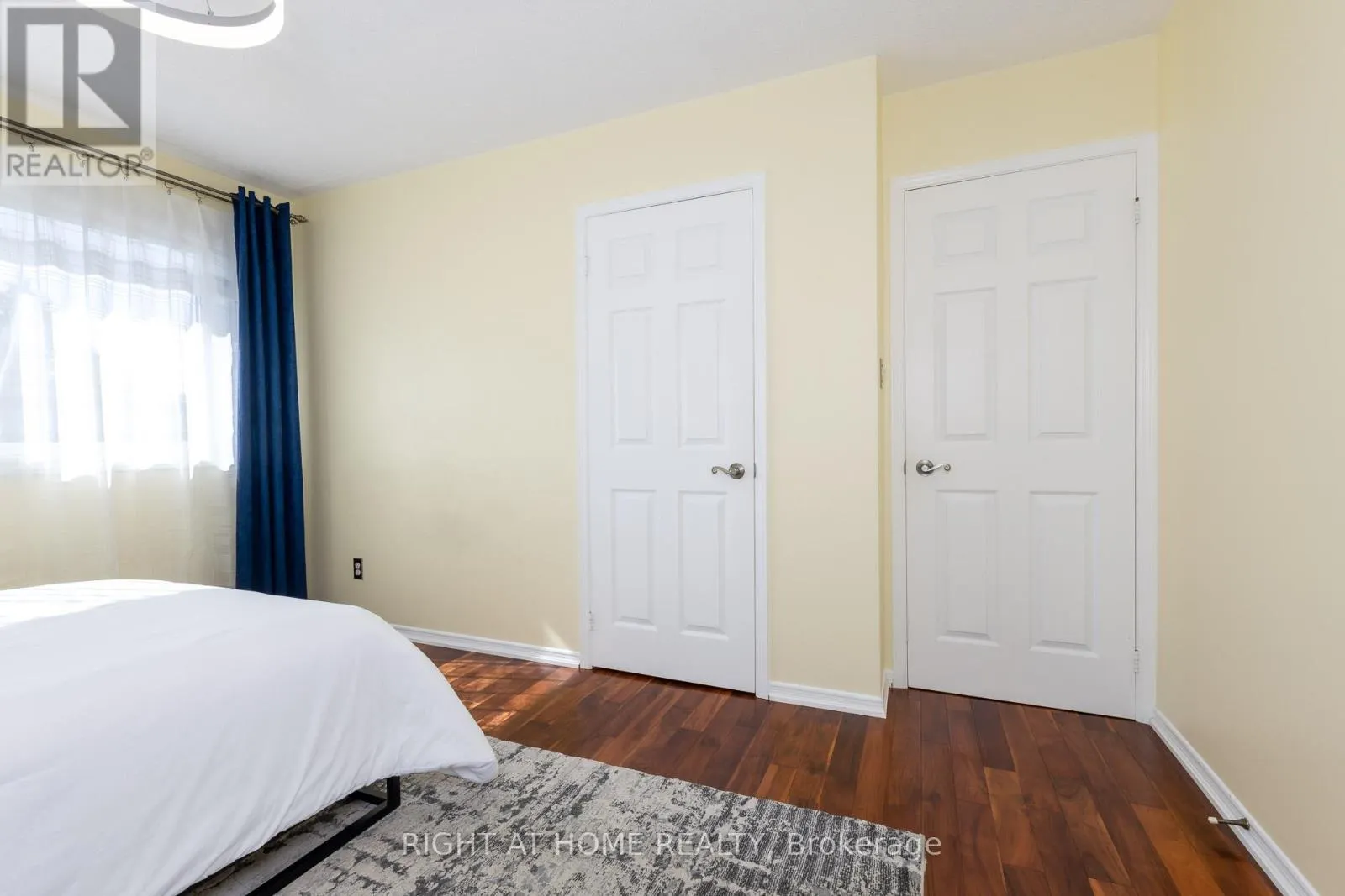 223 RIVER OAKS BOULEVARD W