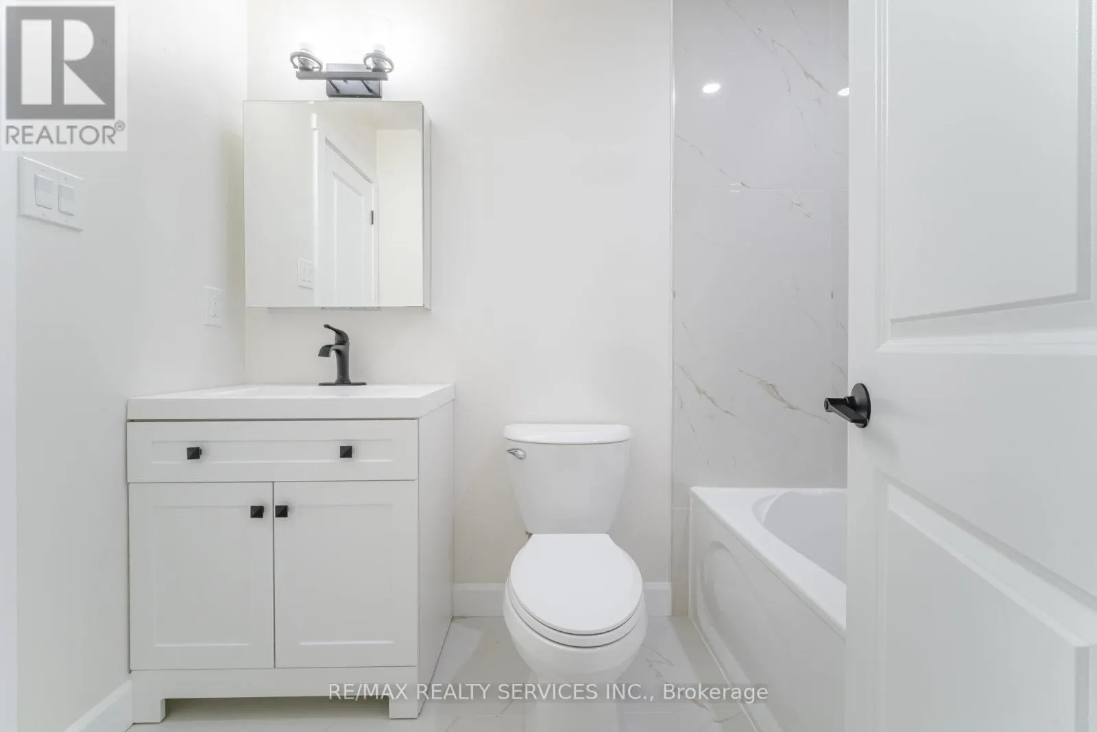 96 TOBA CRESCENT