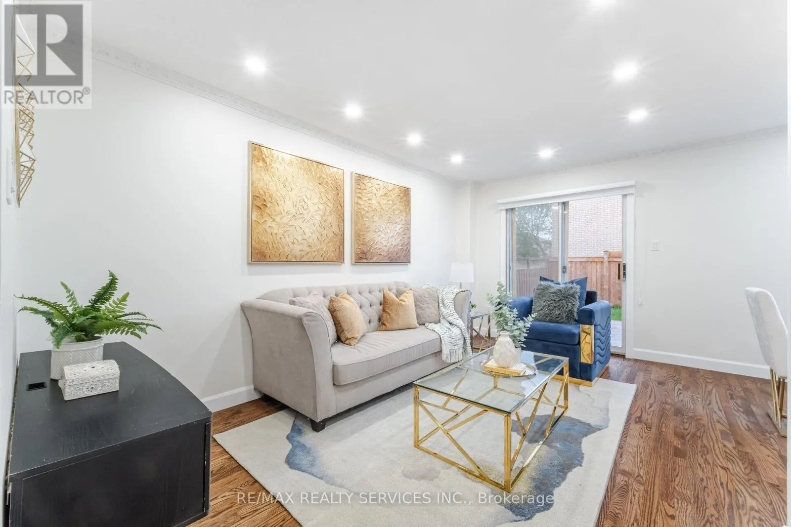 96 TOBA CRESCENT