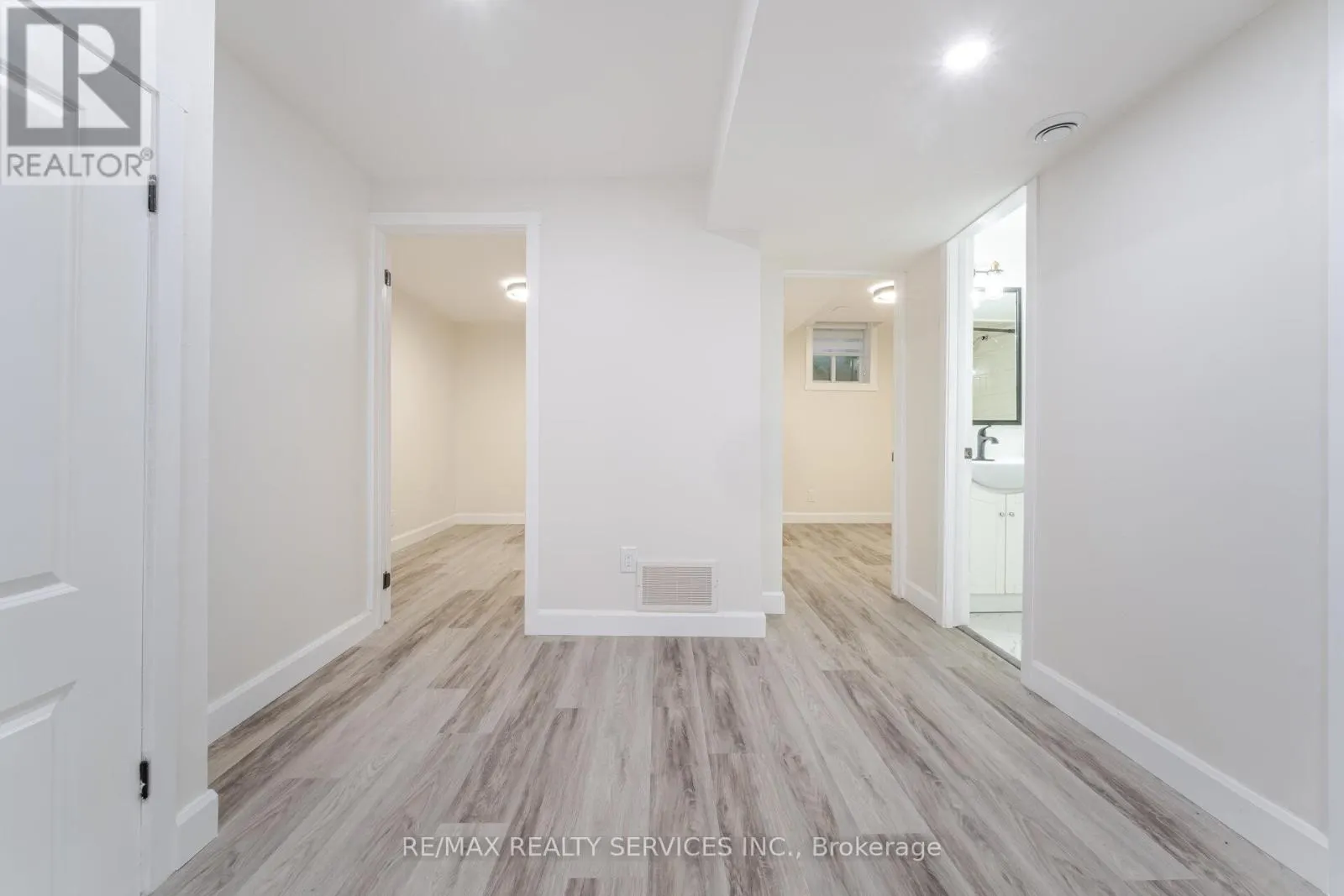 96 TOBA CRESCENT