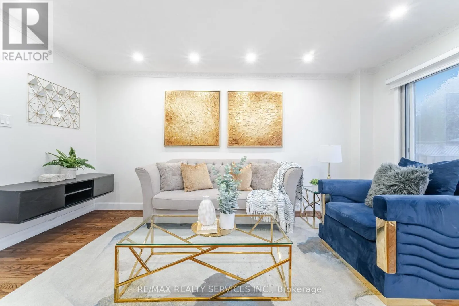 96 TOBA CRESCENT
