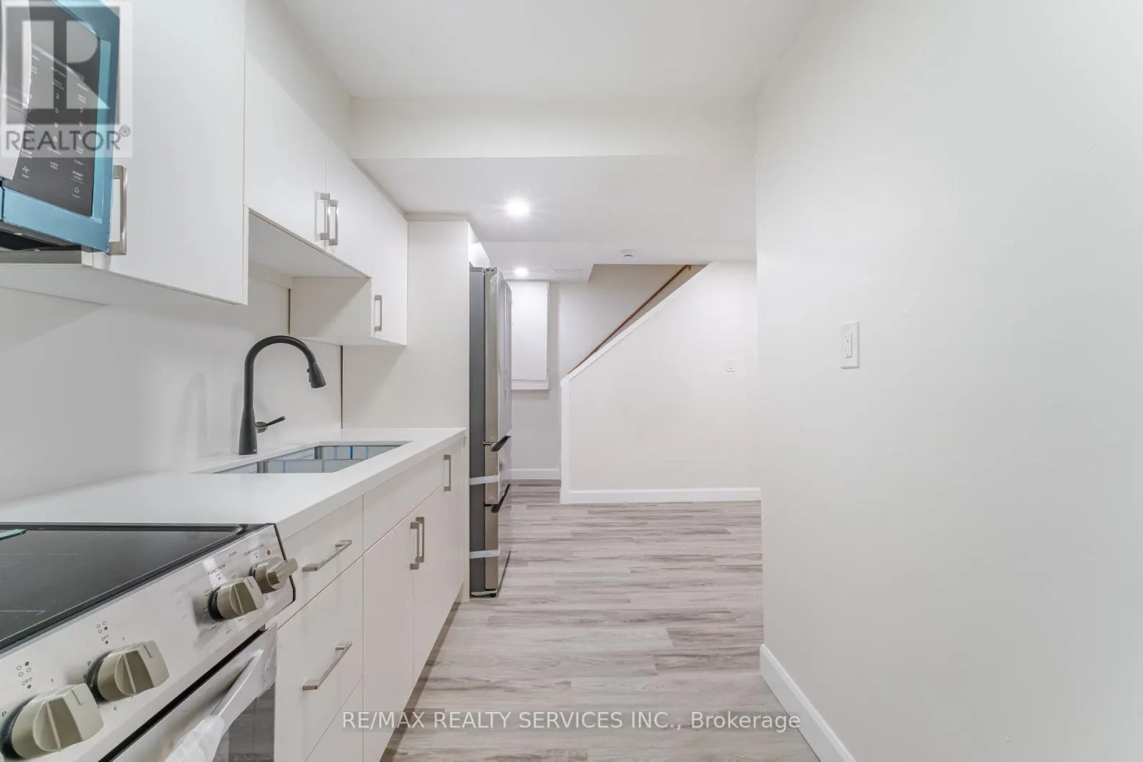 96 TOBA CRESCENT