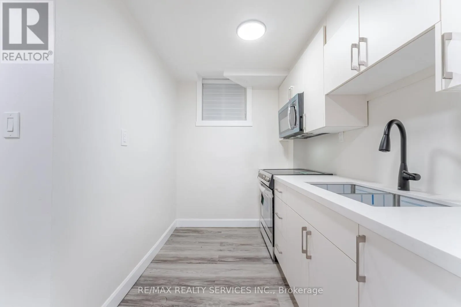 96 TOBA CRESCENT