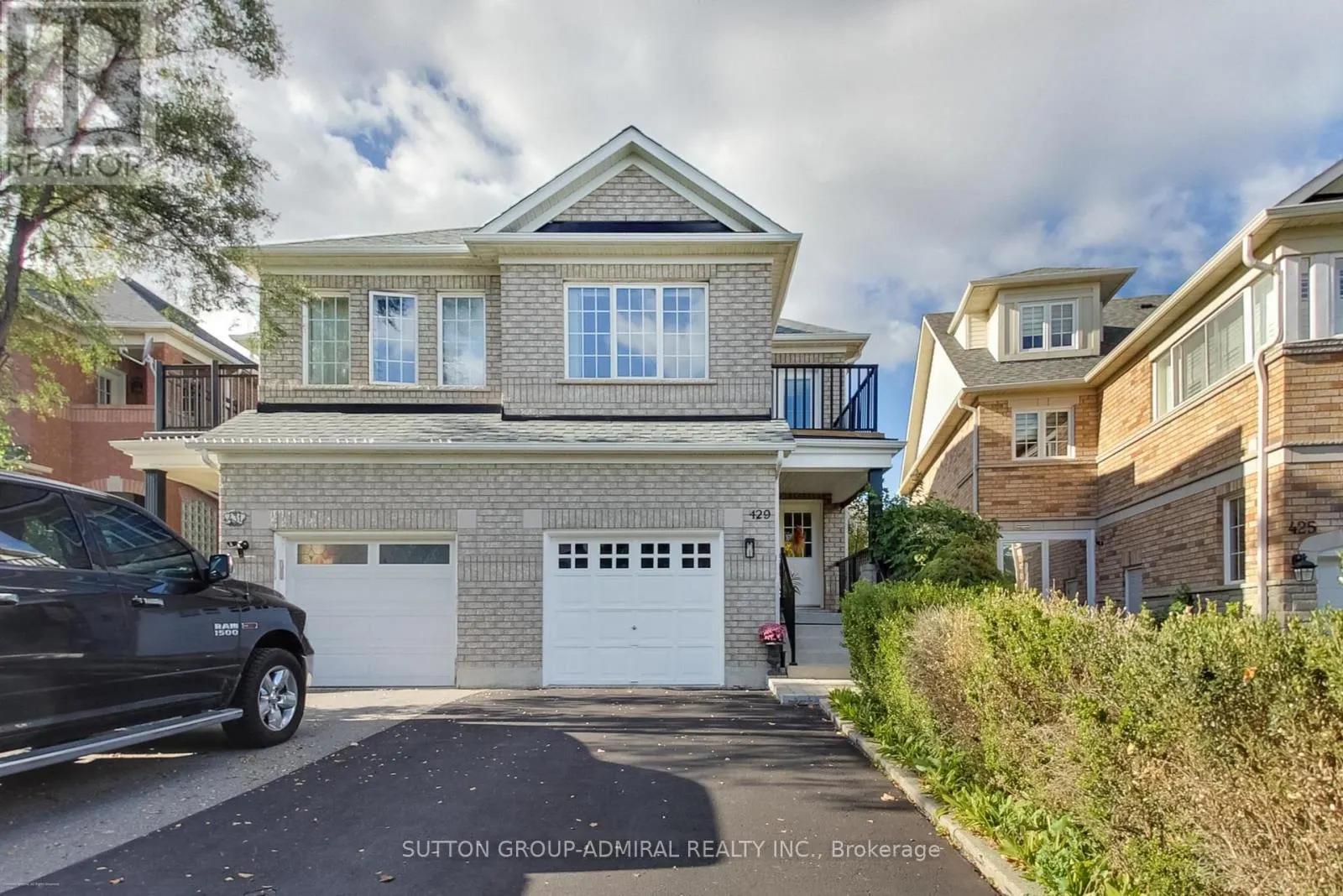 429 STONETREE COURT