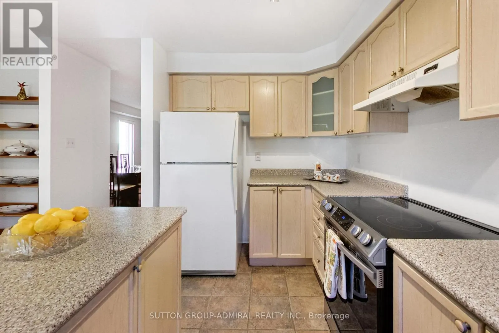 429 STONETREE COURT