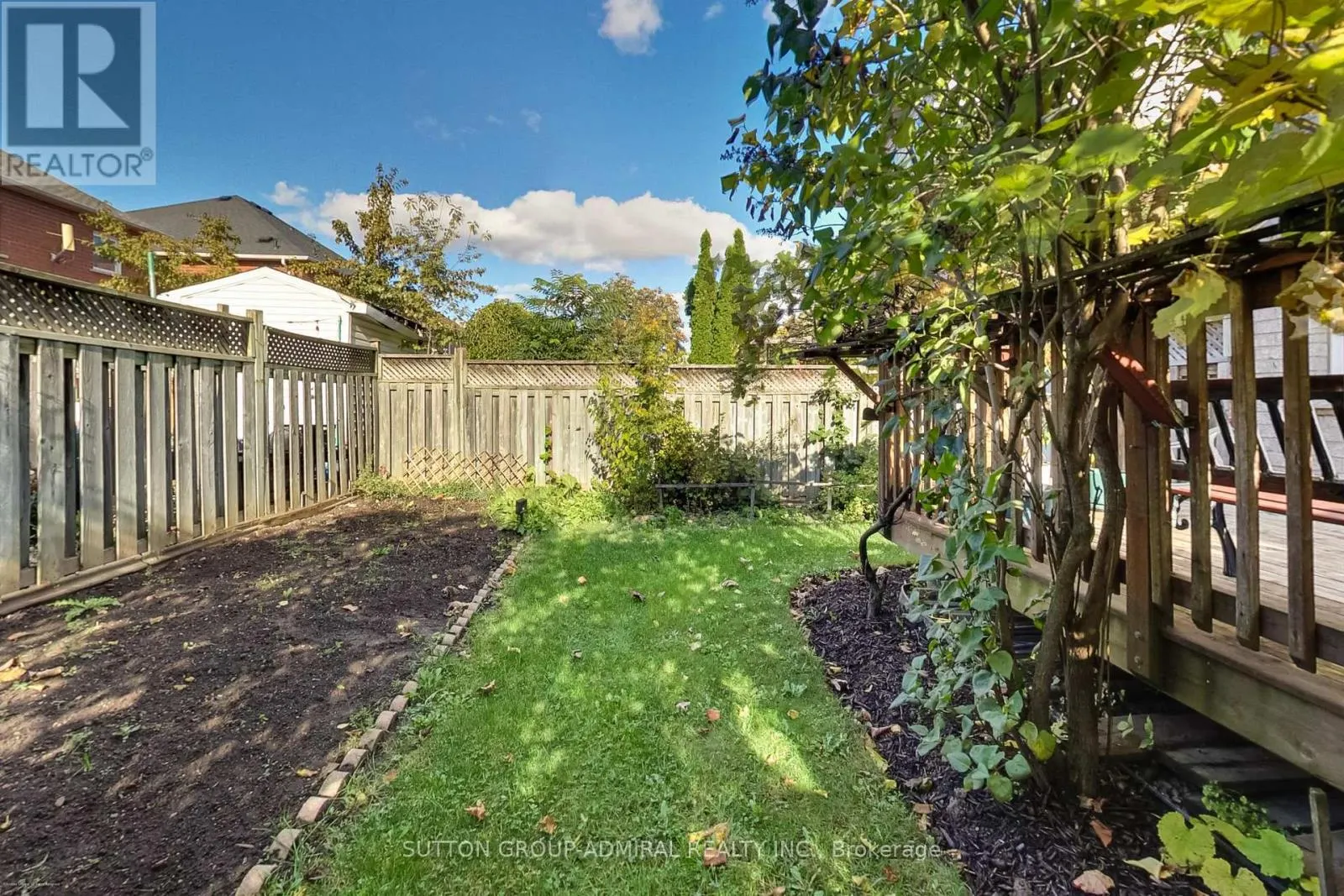 429 STONETREE COURT