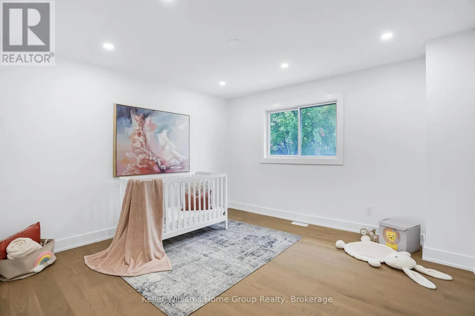 1105 EWING CRESCENT